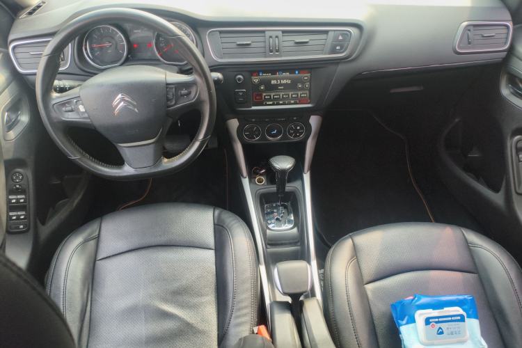Used Citroen C3-XR 2015 1.6L Automatic Smart Version Center Console