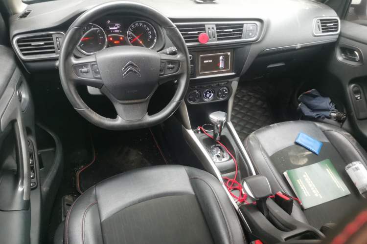 Used Citroen C3-XR 2015 1.6L Automatic Pioneer Model Center Console