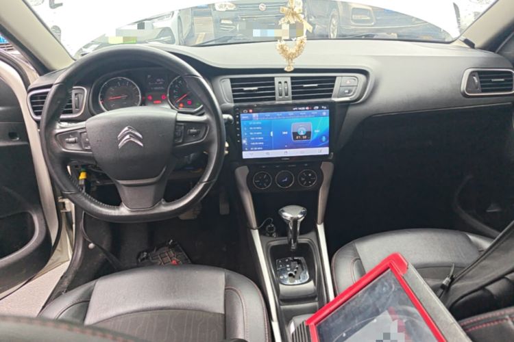 Used Citroen C3-XR 2015 1.6L Automatic Pioneer Model Center Console