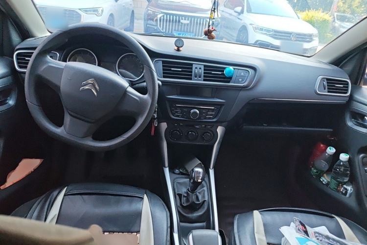 Used Citroen C3-XR 2015 1.6L Manual Fashion Edition Center Console