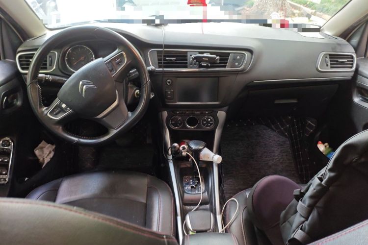 Used Citroen C3-XR 2015 1.6L Automatic Pioneer Model Center Console