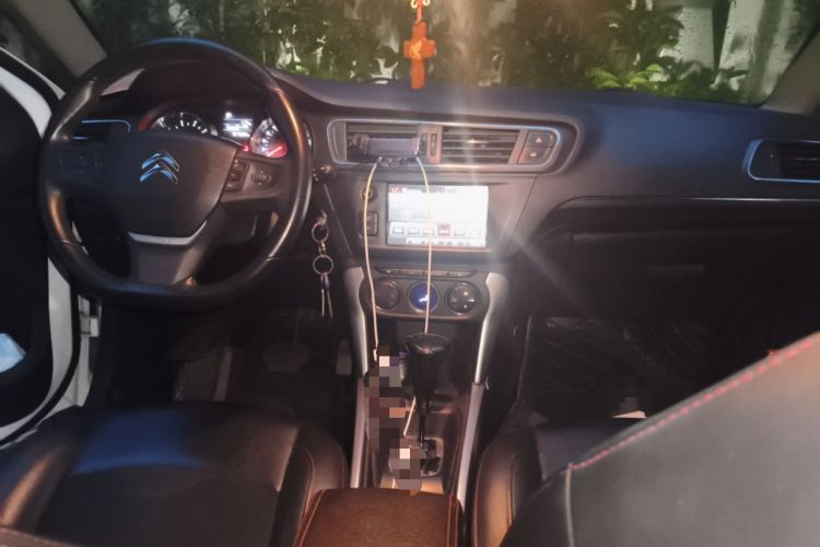 Used Citroen C3-XR 2015 1.6L Automatic Pioneer Model Center Console