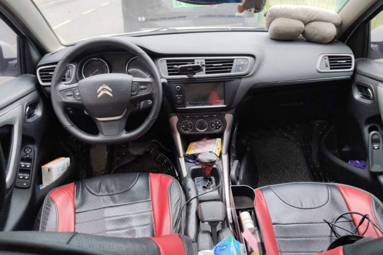 Used Citroen C3-XR 2015 1.6L Automatic Pioneer Model Center Console