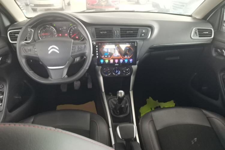 Used Citroen C3-XR 2015 1.6L Manual Pioneer Model Center Console