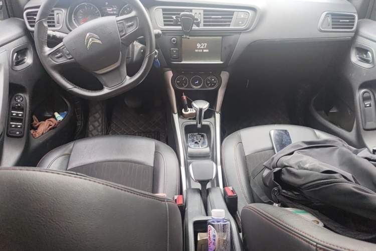 Used Citroen C3-XR 2015 1.6L Automatic Pioneer Model Center Console
