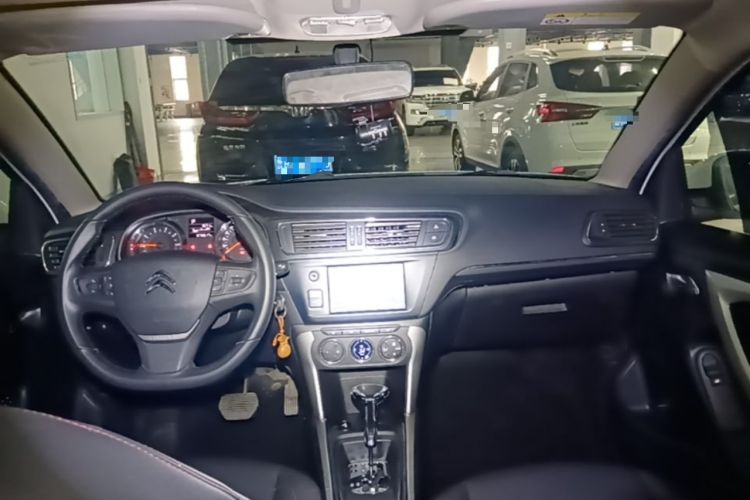 Used Citroen C3-XR 2015 1.6L Automatic Pioneer Model Center Console