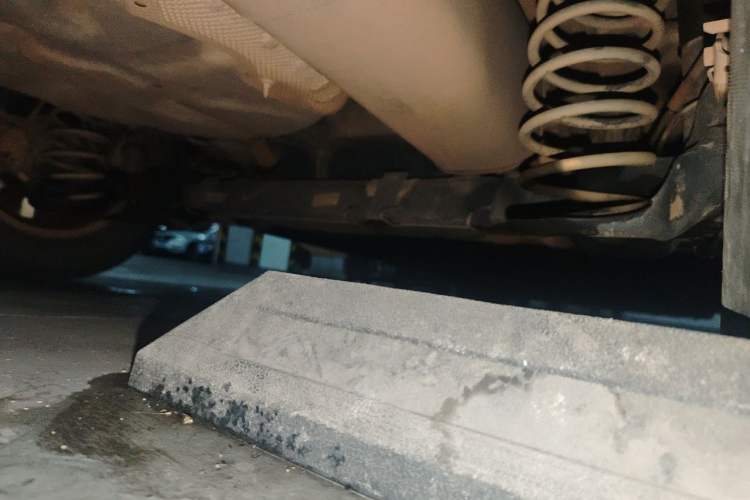 Used Citroen C3-XR 2015 1.6L Automatic Fashion Model Chassis Rear Right