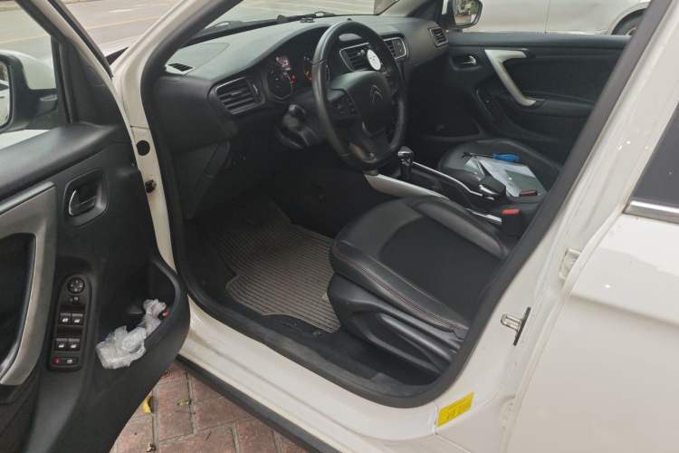 Used Citroen C3-XR 2015 1.6L Automatic Pioneer Model Driver Seat