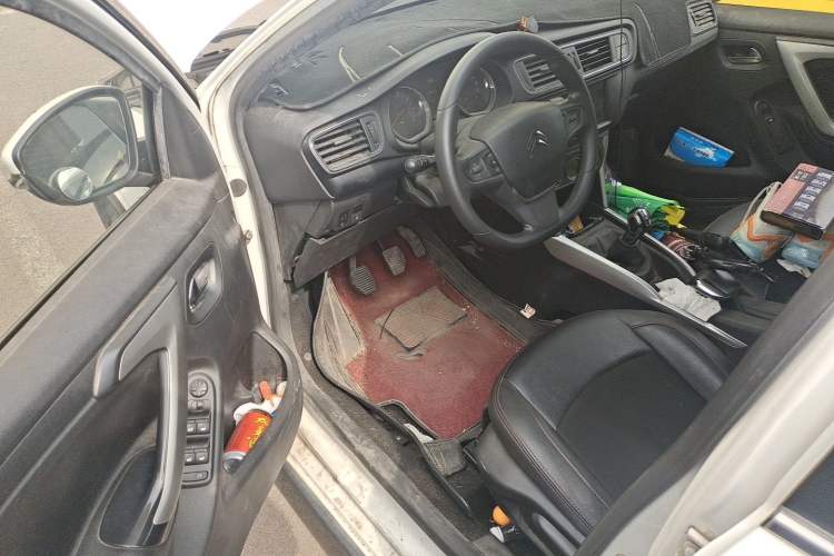 Used Citroen C3-XR 2015 1.6L Manual Pioneer Model Driver Seat
