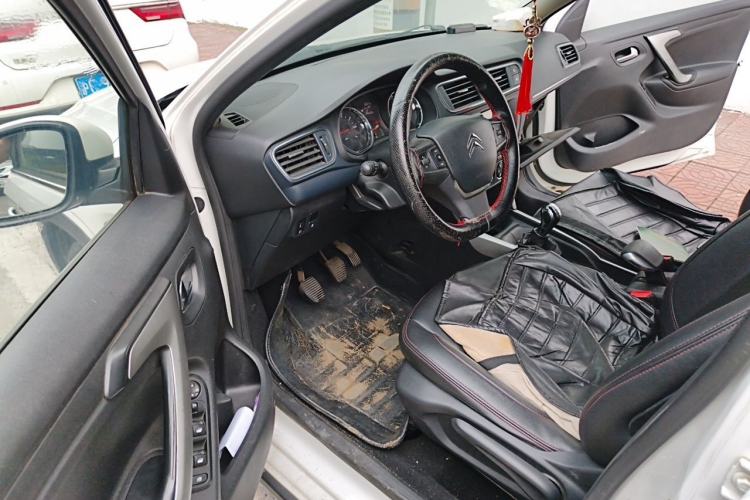 Used Citroen C3-XR 2015 1.6L Manual Pioneer Model Driver Seat