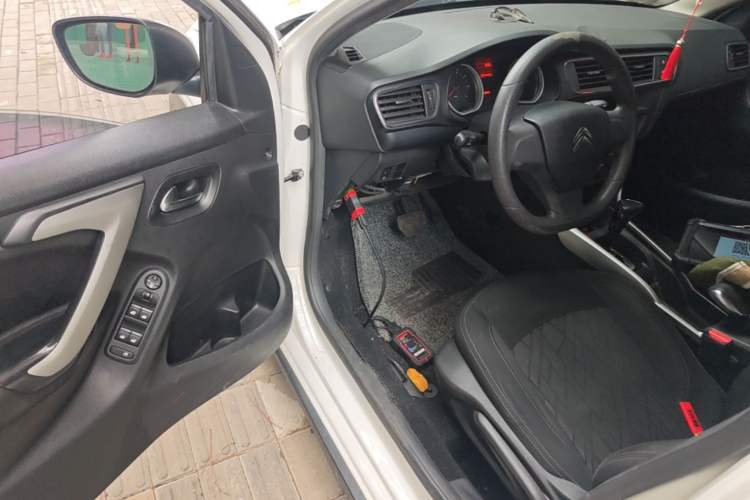 Used Citroen C3-XR 2015 1.6L Automatic Fashion Model Driver Seat