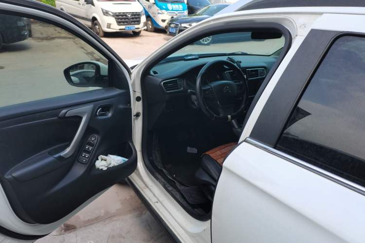 Used Citroen C3-XR 2015 1.6L Automatic Pioneer Model Driver Seat