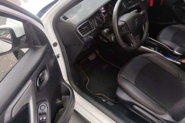 Used Citroen C3-XR 2015 1.6L Automatic Smart Version Driver Seat