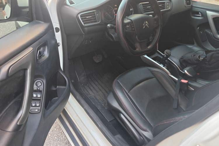 Used Citroen C3-XR 2015 1.6L Automatic Pioneer Model Driver Seat