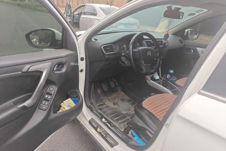 Used Citroen C3-XR 2015 1.6L Manual Pioneer Model Driver Seat