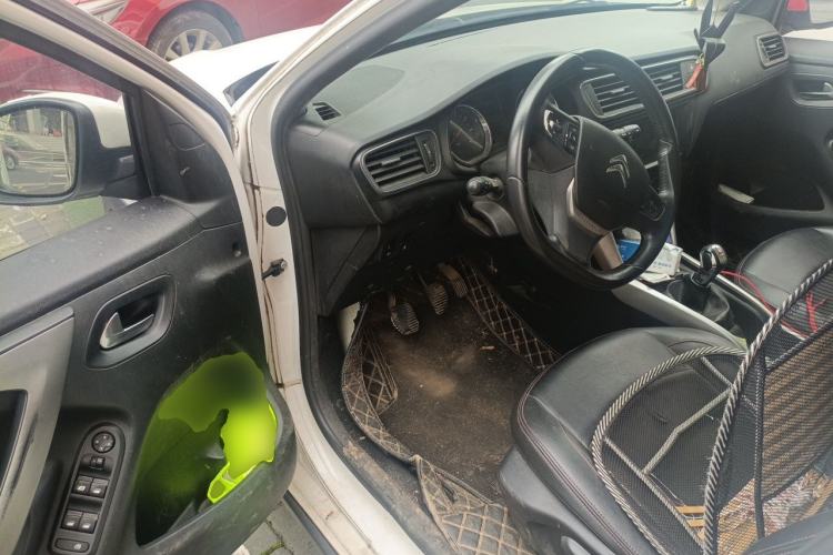 Used Citroen C3-XR 2015 1.6L Manual Pioneer Model Driver Seat