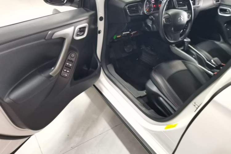 Used Citroen C3-XR 2015 1.6L Automatic Pioneer Model Driver Seat