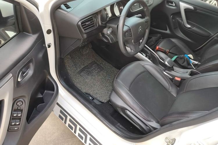 Used Citroen C3-XR 2015 1.6L Automatic Fashion Model Driver Seat