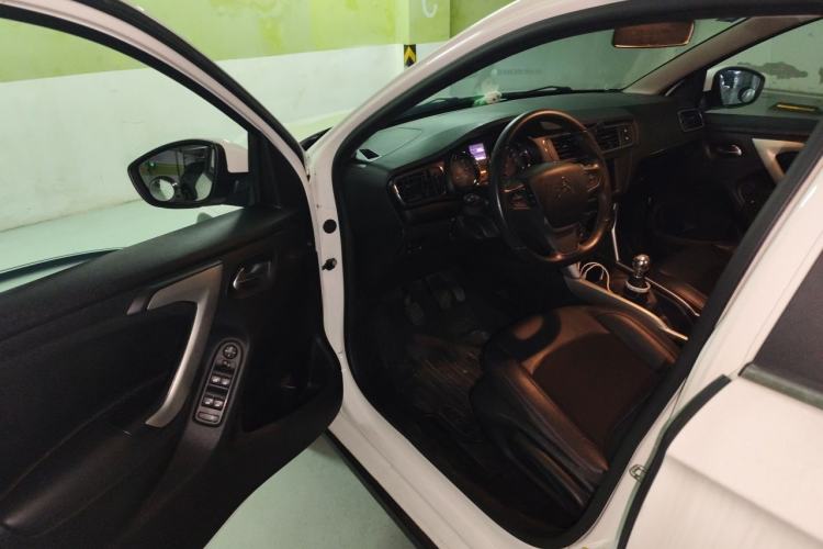Used Citroen C3-XR 2015 1.6L Manual Pioneer Model Driver Seat