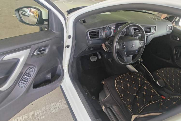 Used Citroen C3-XR 2015 1.6L Automatic Pioneer Model Driver Seat