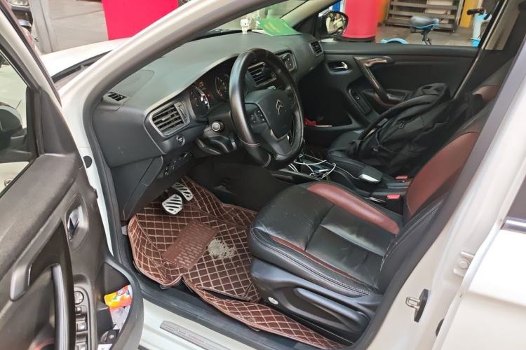 Used Citroen C3-XR 2015 1.6THP Automatic Flagship Model Driver Seat