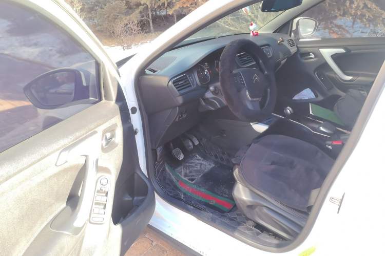 Used Citroen C3-XR 2015 1.6L Manual Pioneer Model Driver Seat