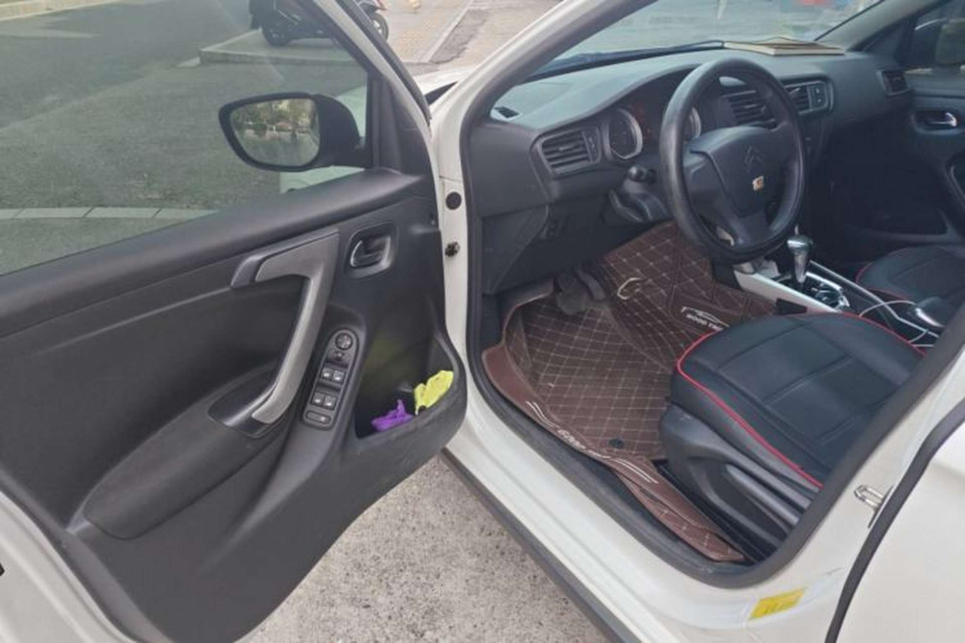 Used Citroen C3-XR 2015 1.6L Automatic Fashion Model Driver Seat