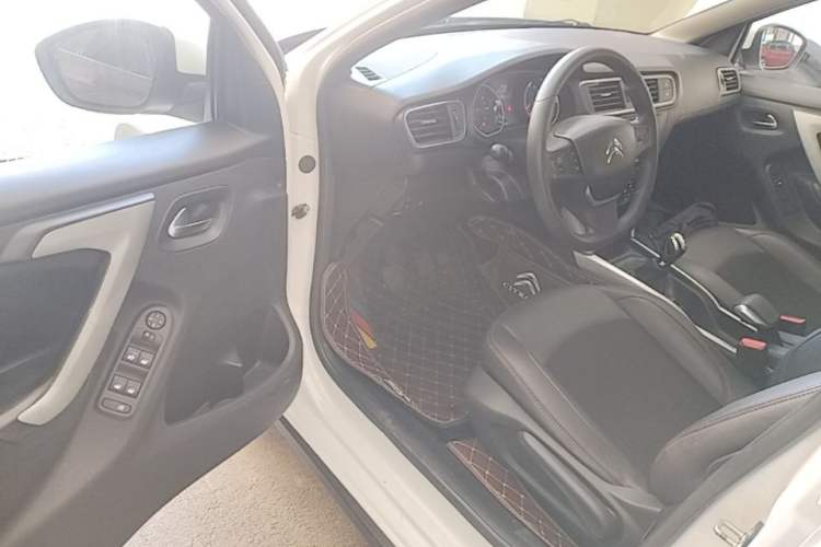 Used Citroen C3-XR 2015 1.6L Manual Pioneer Model Driver Seat