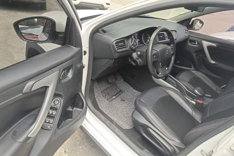 Used Citroen C3-XR 2015 1.6L Automatic Pioneer Model Driver Seat