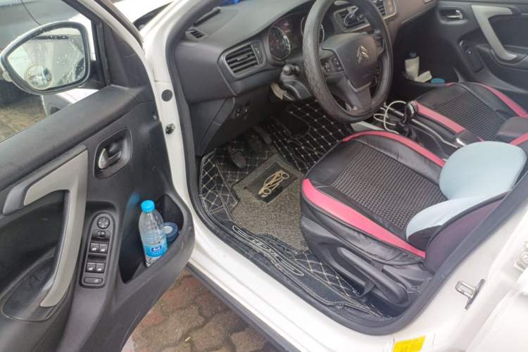 Used Citroen C3-XR 2015 1.6L Manual Pioneer Model Driver Seat