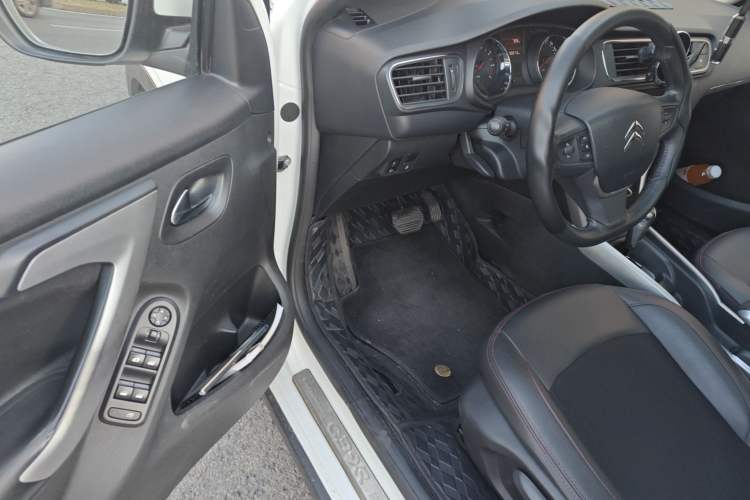Used Citroen C3-XR 2015 1.6L Automatic Pioneer Model Driver Seat