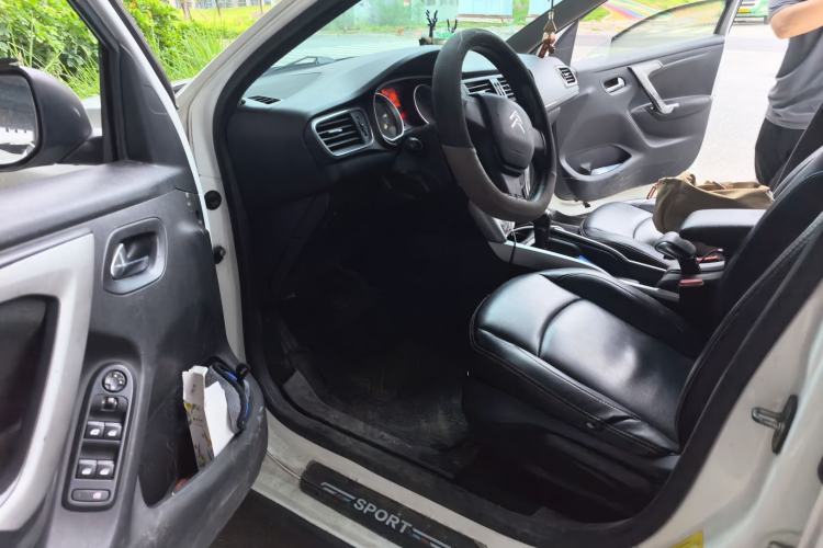 Used Citroen C3-XR 2015 1.6L Automatic Fashion Model Driver Seat
