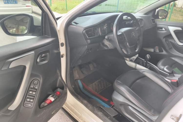 Used Citroen C3-XR 2015 1.6L Manual Pioneer Model Driver Seat