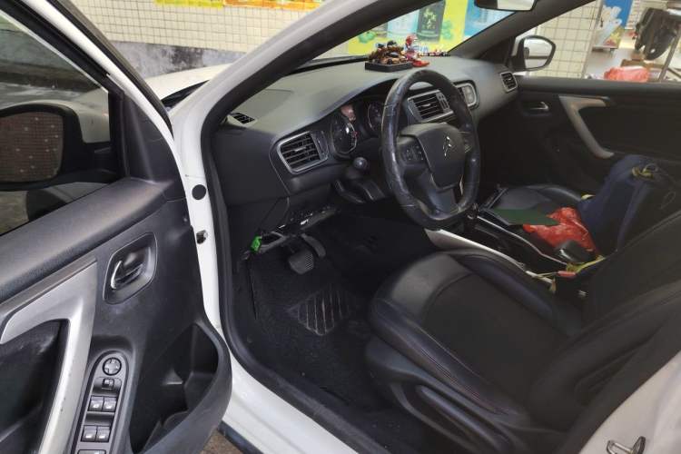 Used Citroen C3-XR 2015 1.6THP Automatic Pioneer Model Driver Seat