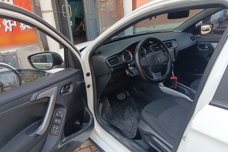 Used Citroen C3-XR 2015 1.6L Automatic Fashion Model Driver Seat