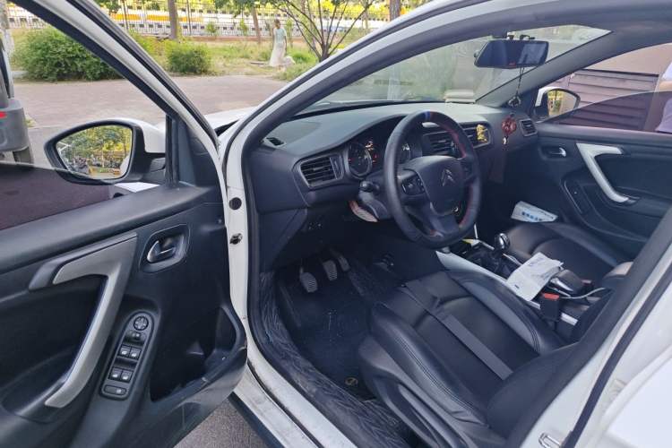 Used Citroen C3-XR 2015 1.6L Manual Pioneer Model Driver Seat