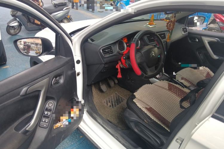 Used Citroen C3-XR 2015 1.6L Manual Fashion Edition Driver Seat