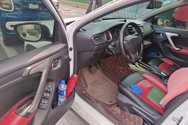 Used Citroen C3-XR 2015 1.6L Automatic Fashion Model Driver Seat