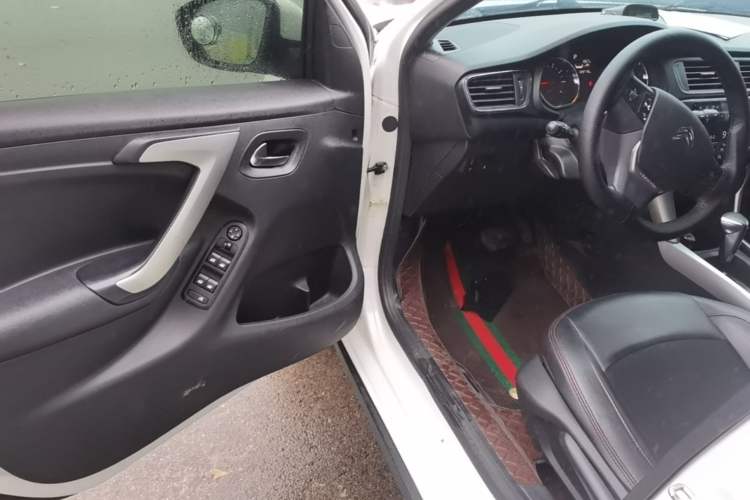 Used Citroen C3-XR 2015 1.6L Automatic Pioneer Model Driver Seat