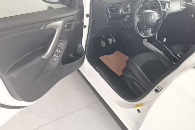 Used Citroen C3-XR 2015 1.6L Manual Pioneer Model Driver Seat