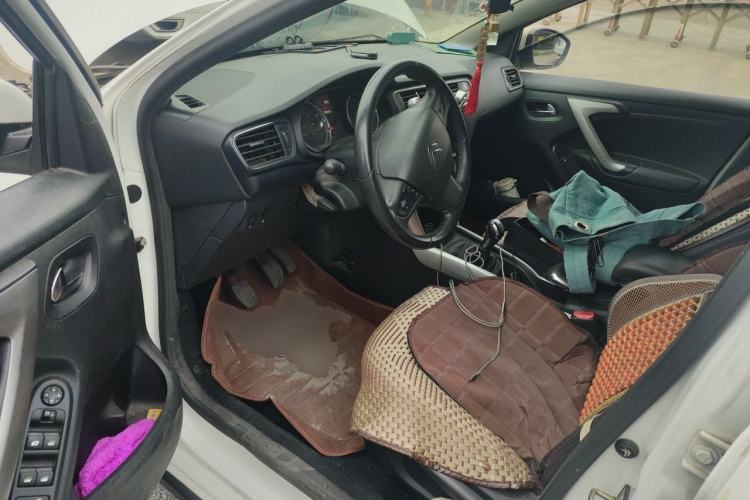Used Citroen C3-XR 2015 1.6L Manual Pioneer Model Driver Seat