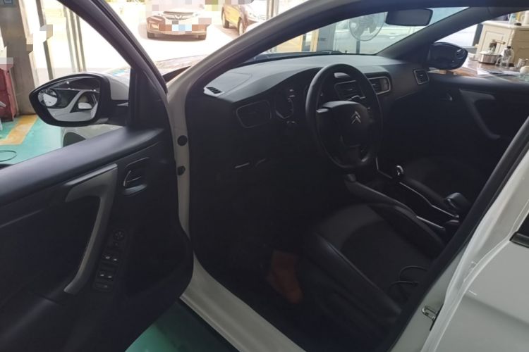 Used Citroen C3-XR 2015 1.6L Manual Pioneer Model Driver Seat