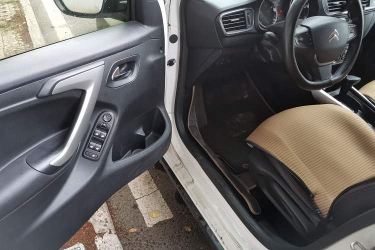 Used Citroen C3-XR 2015 1.6THP Automatic Pioneer Model Driver Seat