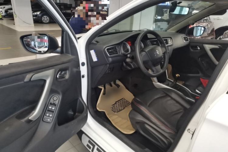Used Citroen C3-XR 2015 1.6L Manual Fashion Edition Driver Seat