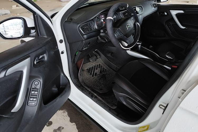 Used Citroen C3-XR 2015 1.6L Automatic Pioneer Model Driver Seat