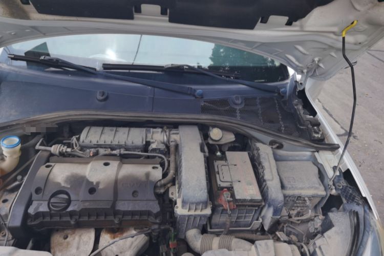 Used Citroen C3-XR 2015 1.6THP Automatic Pioneer Model Engine Bay