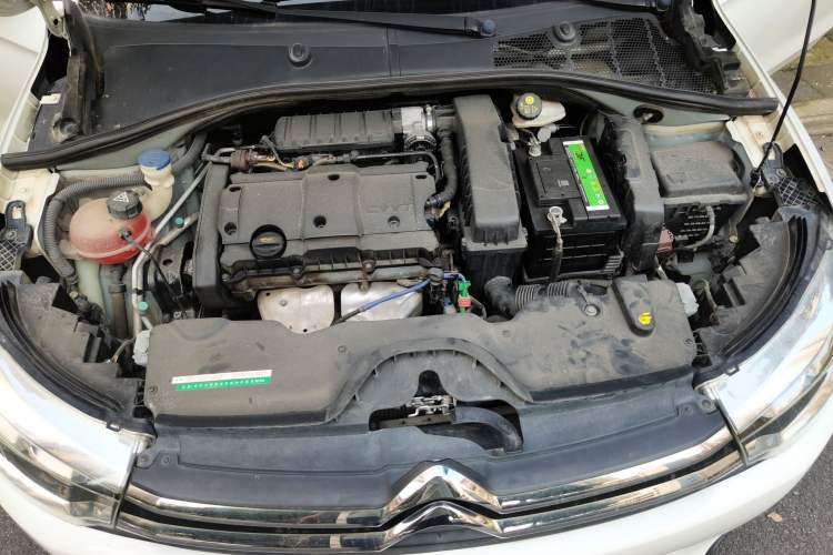 Used Citroen C3-XR 2015 1.6L Automatic Fashion Model Engine Bay