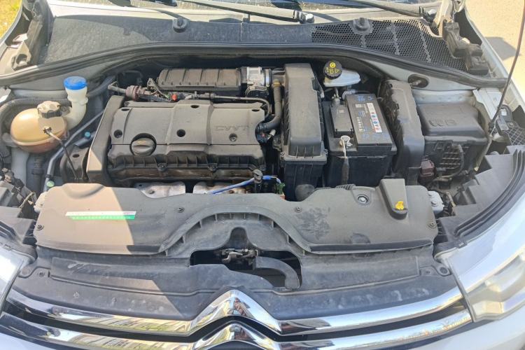 Used Citroen C3-XR 2015 1.6L Automatic Fashion Model Engine Bay