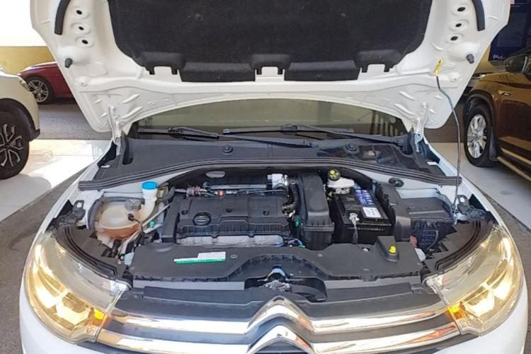 Used Citroen C3-XR 2015 1.6L Manual Pioneer Model Engine Bay