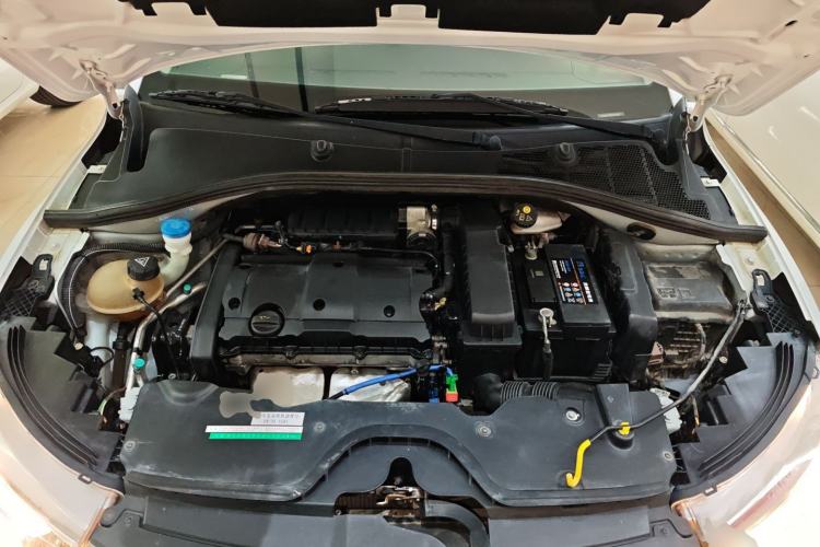 Used Citroen C3-XR 2015 1.6L Automatic Fashion Model Engine Bay